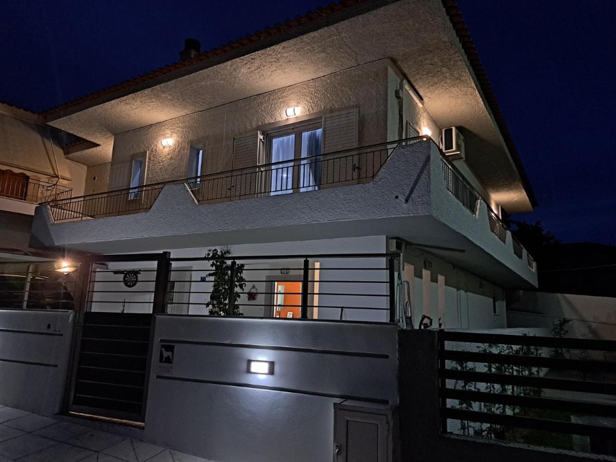 Luxury Apartment Амаринтос Екстериор снимка