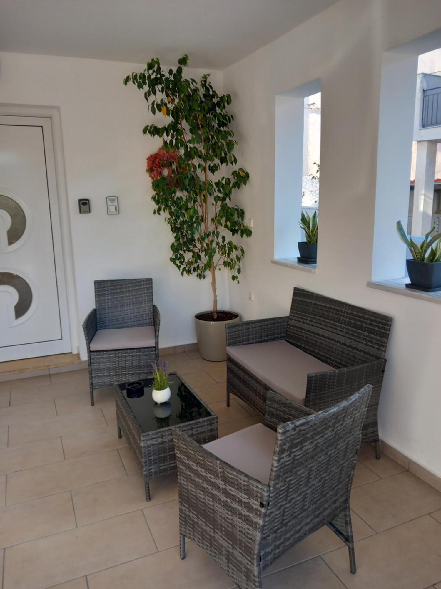Luxury Apartment Амаринтос Екстериор снимка